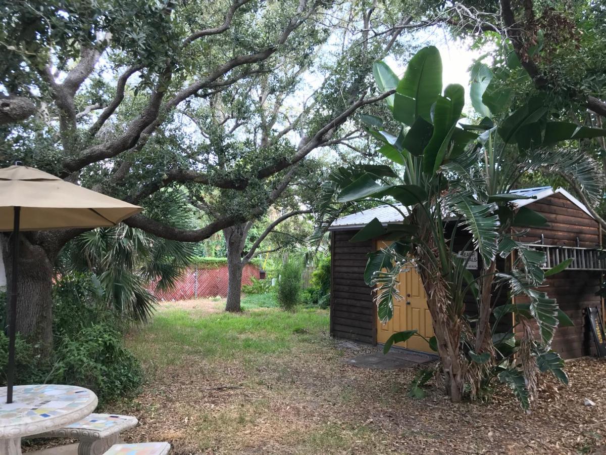 Guest house Ocean Breeze Bungalow *