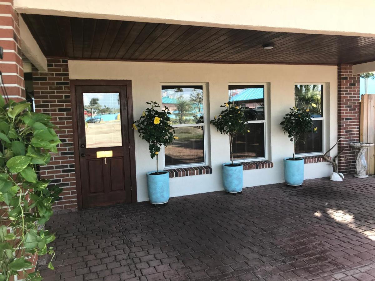 Ocean Breeze Bungalow Cocoa Beach