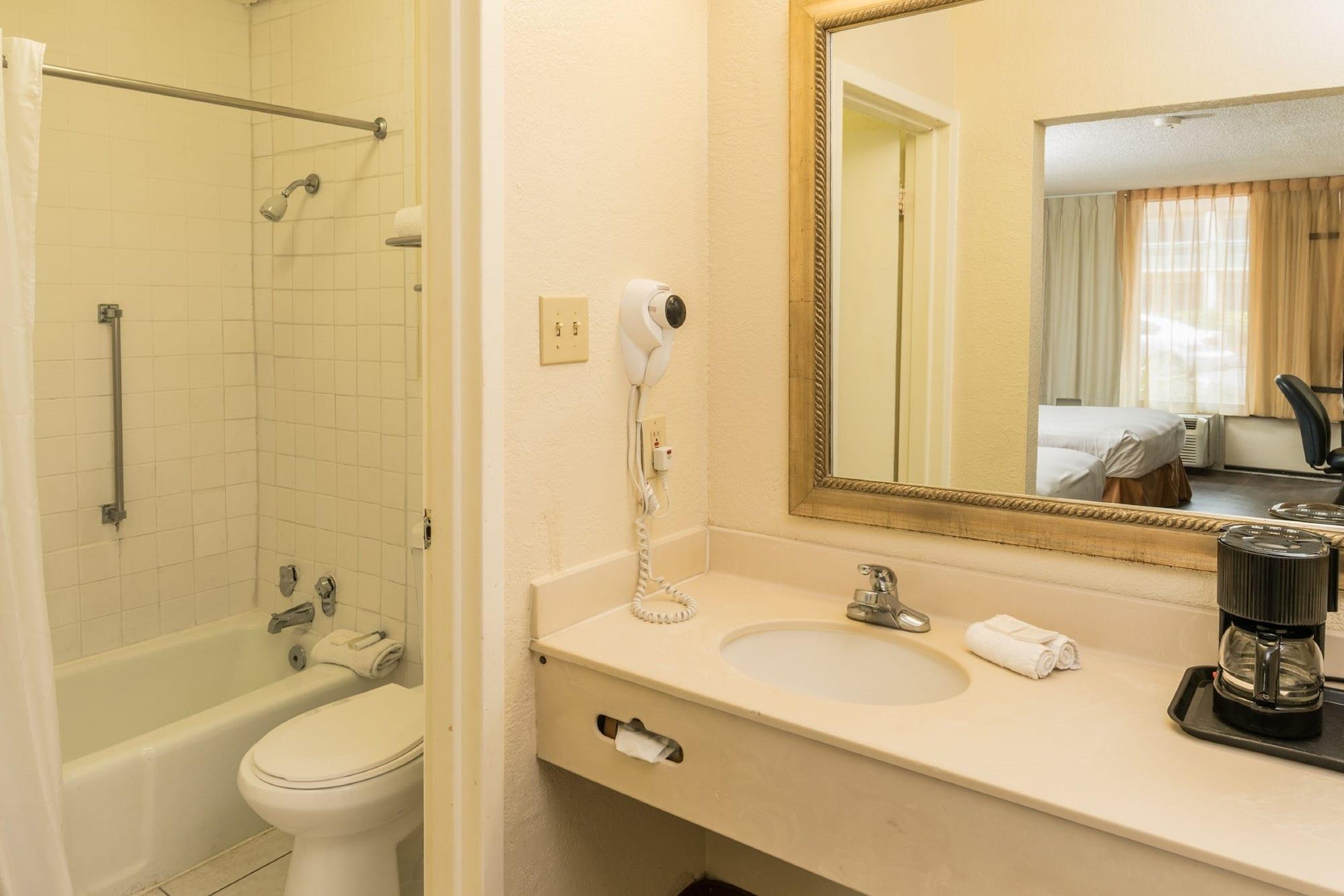 International Palms & Conference Center Cocoa Hotel 3*
