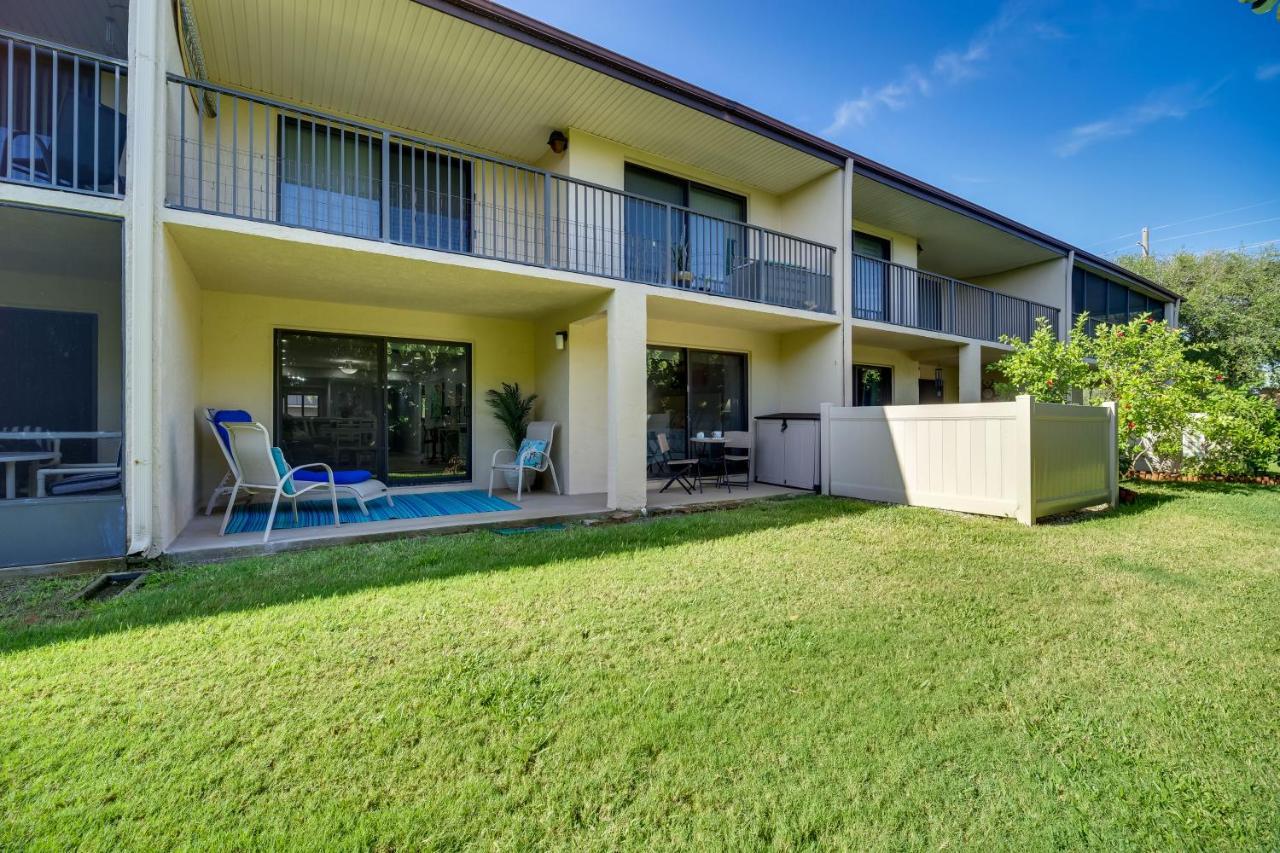 Cocoa With Community Pool And Hot Tub! *