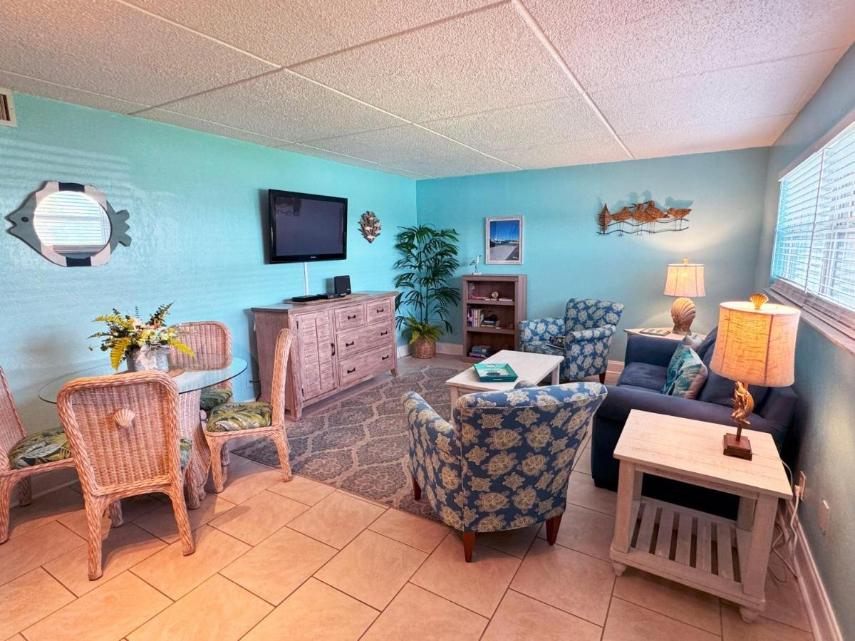 1 Bedroom Brisa Del Mar! Ground Floor Unit! Holiday home Cocoa Beach
