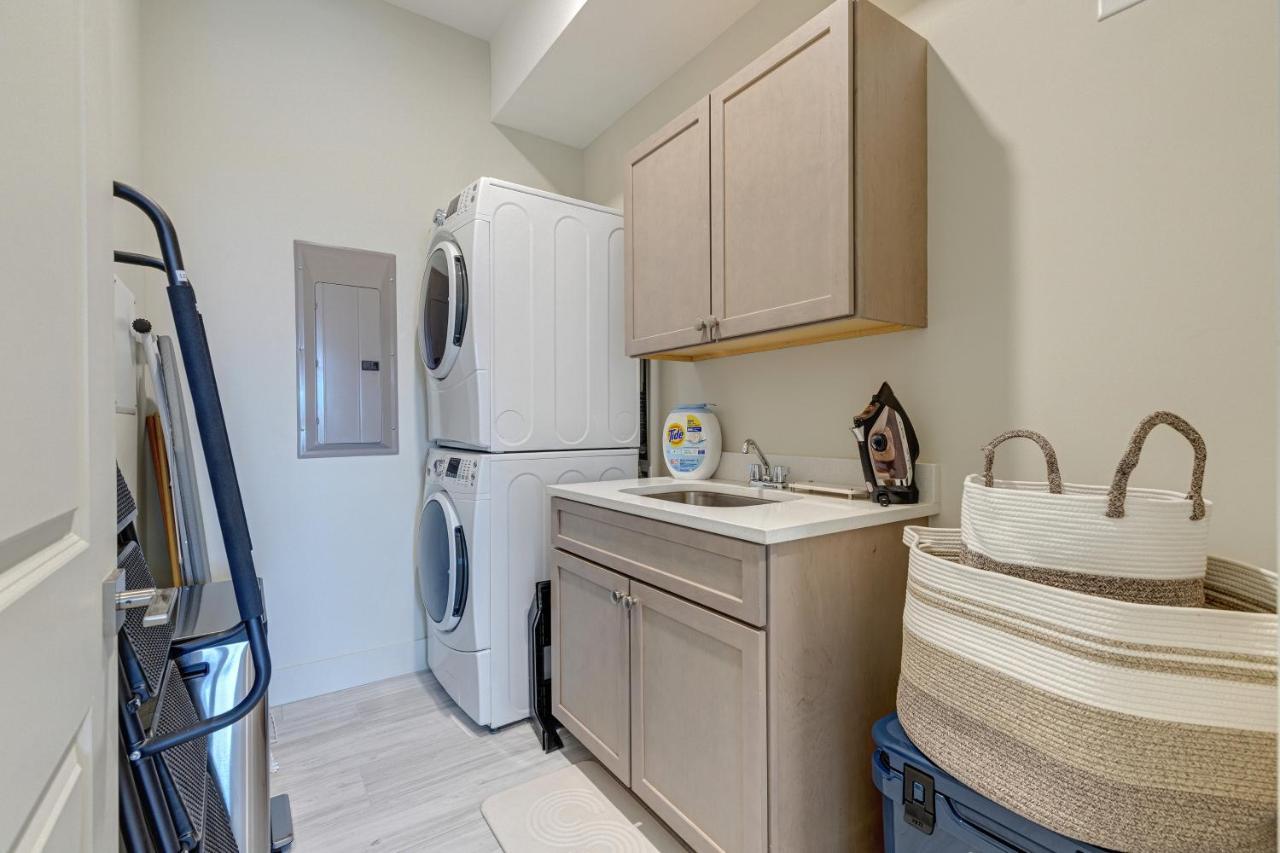 Turtle Bay Apartment