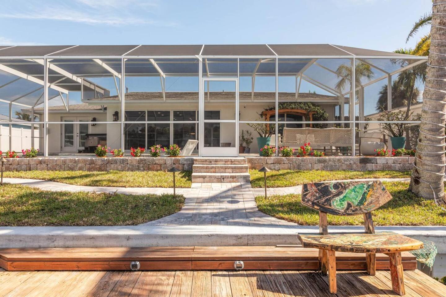 The Pearl - Pool W Screen On Canal - Boat Holiday home Cocoa Beach