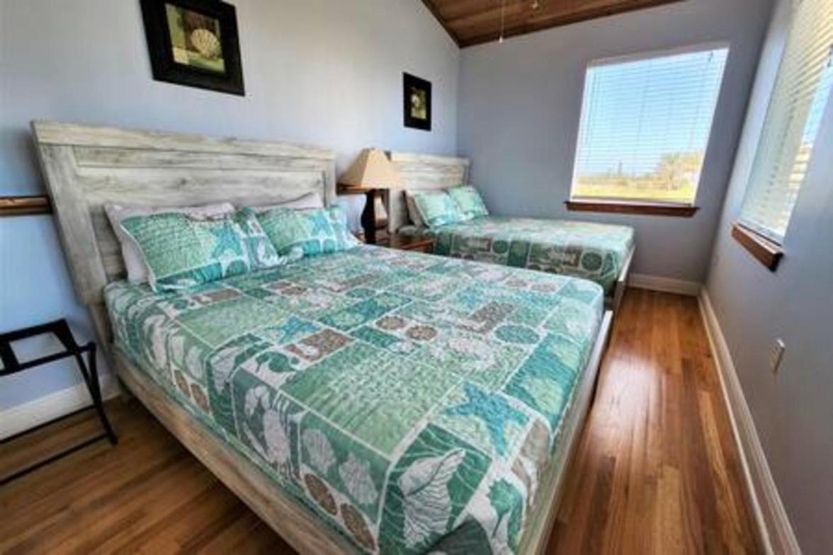 Holiday home Large Oceanfront Wpool 8br Sleeps 24