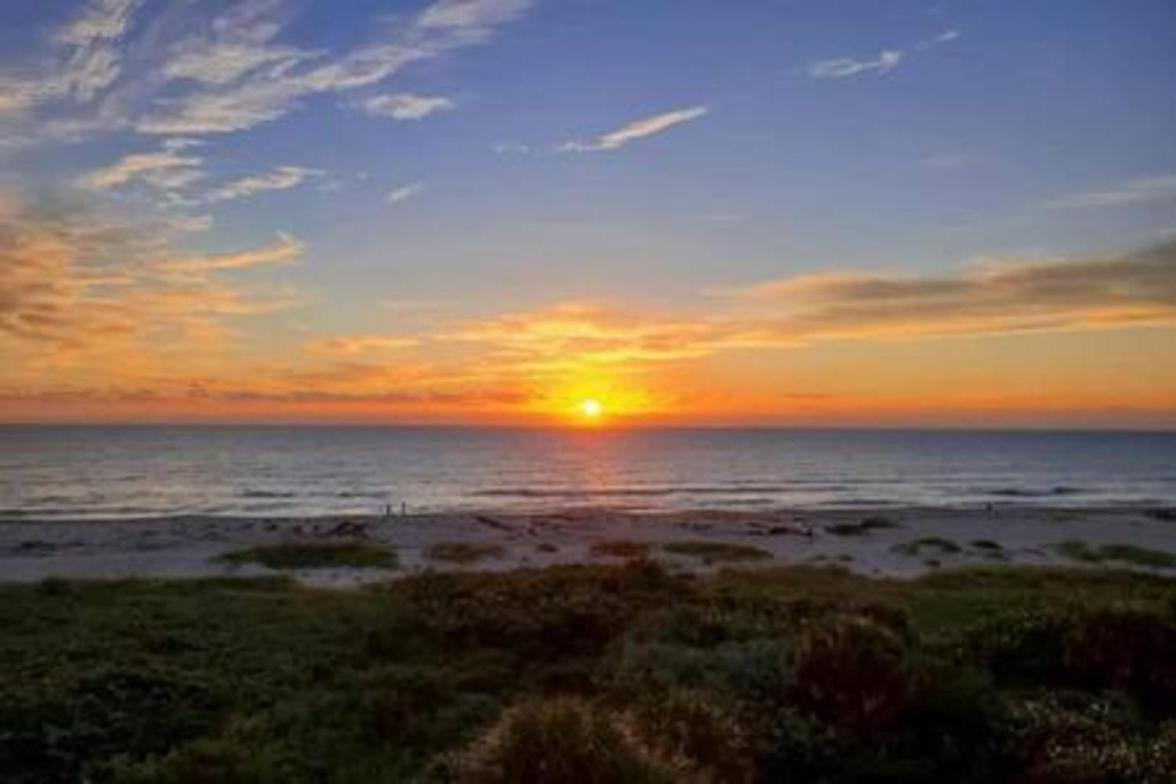 Large Oceanfront Wpool 8br Sleeps 24 Holiday home Cocoa Beach