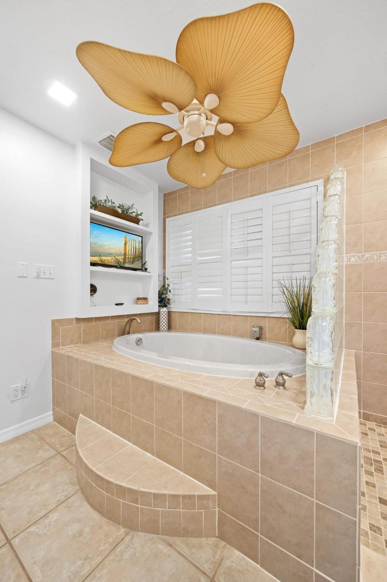Skipper's Landing - 4 Bedroom With Heated Pool Holiday home