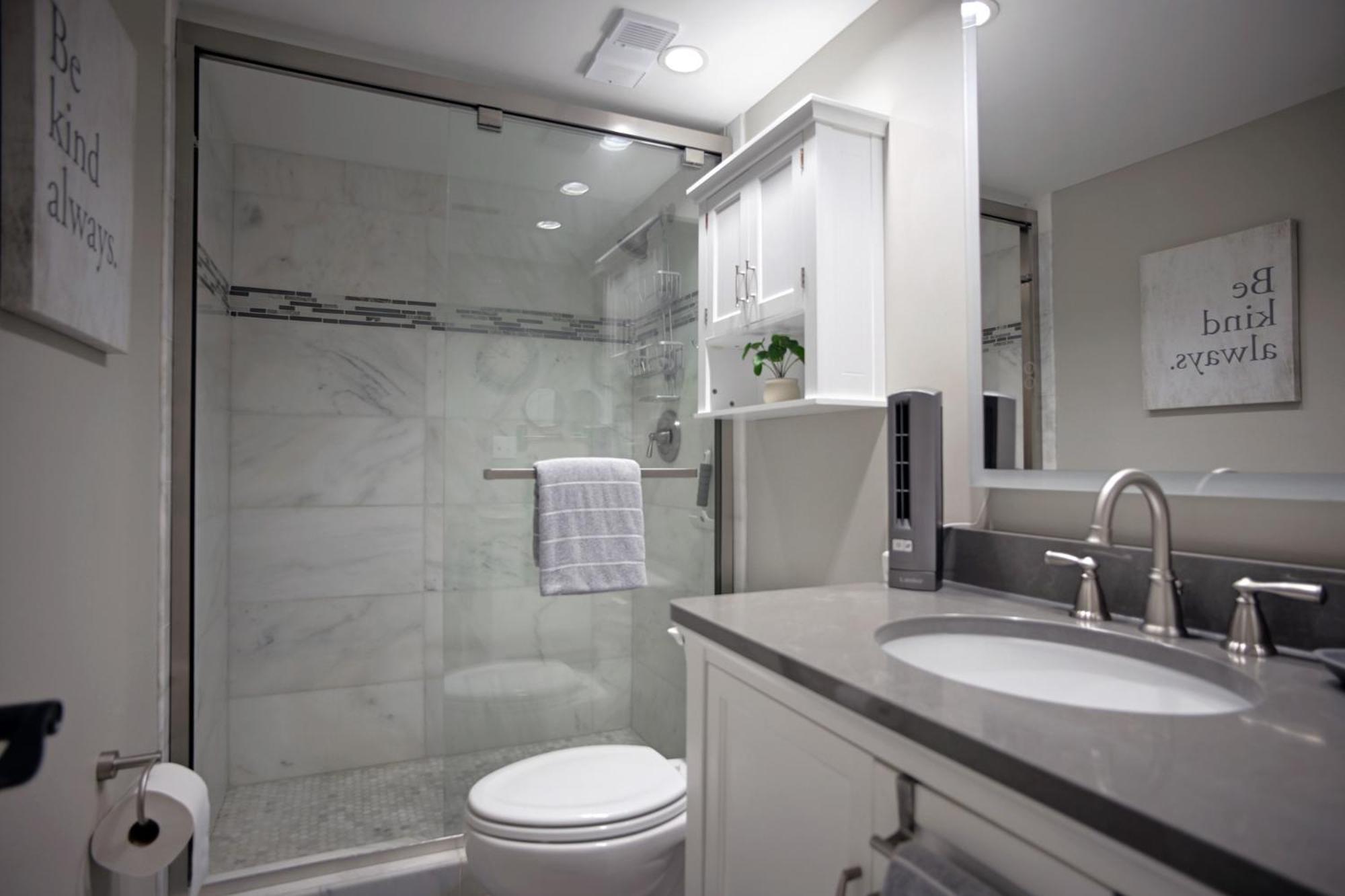 Fully Updated, Ground Floor, Poolside With Great Ocean View - Unit 49! *