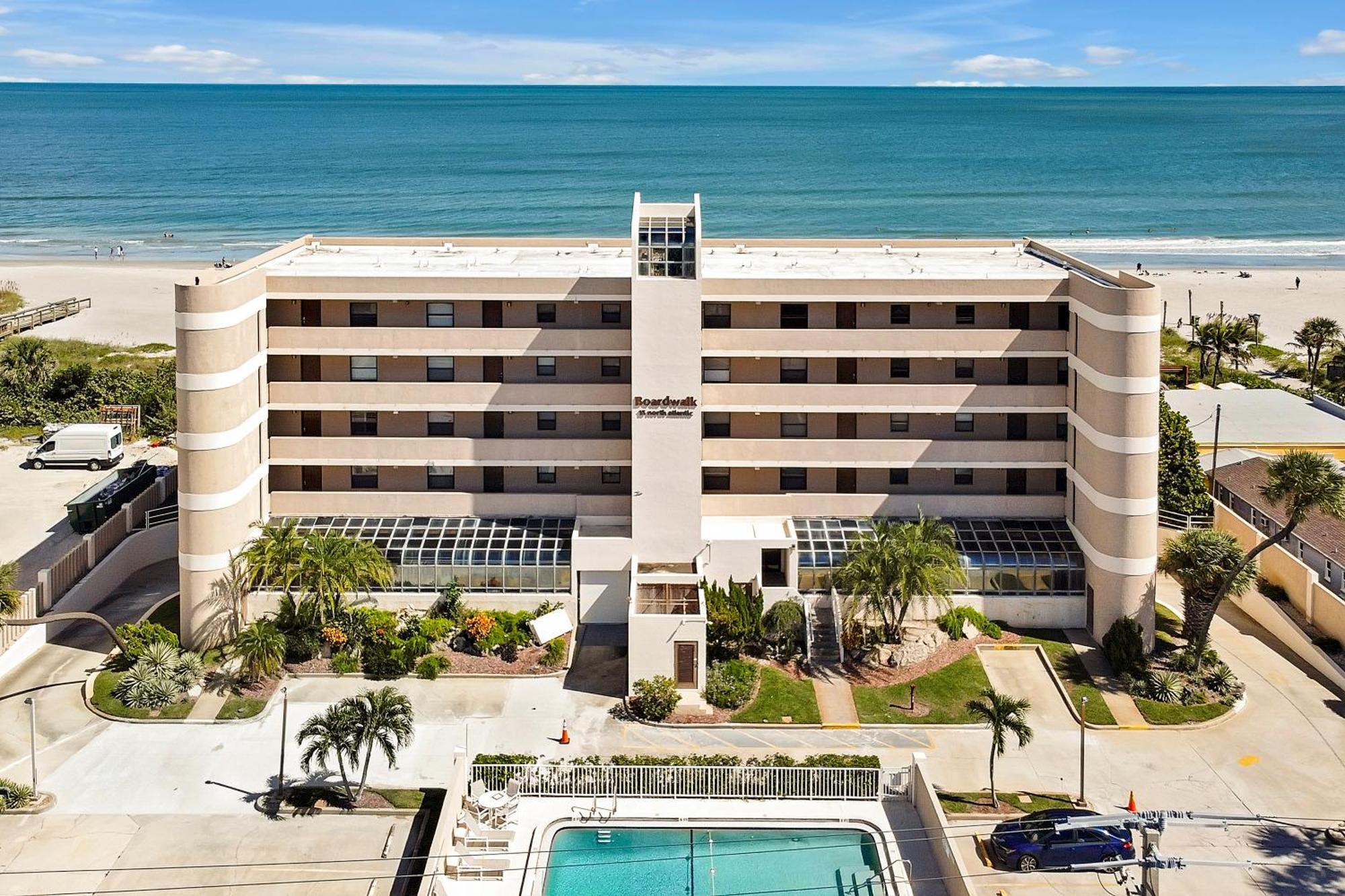 Apartment Direct Oceanfront With Amazing Views Near Cocoa