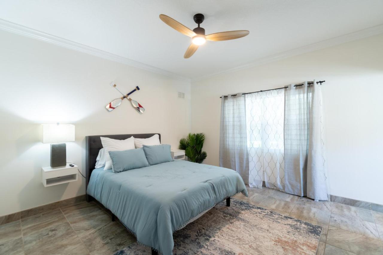 Luxury 2bd 2bth 5 Holiday home Cocoa Beach