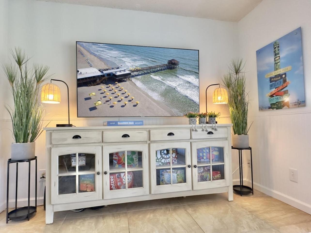 Pier Pressure Beachfront Wpool Apartment