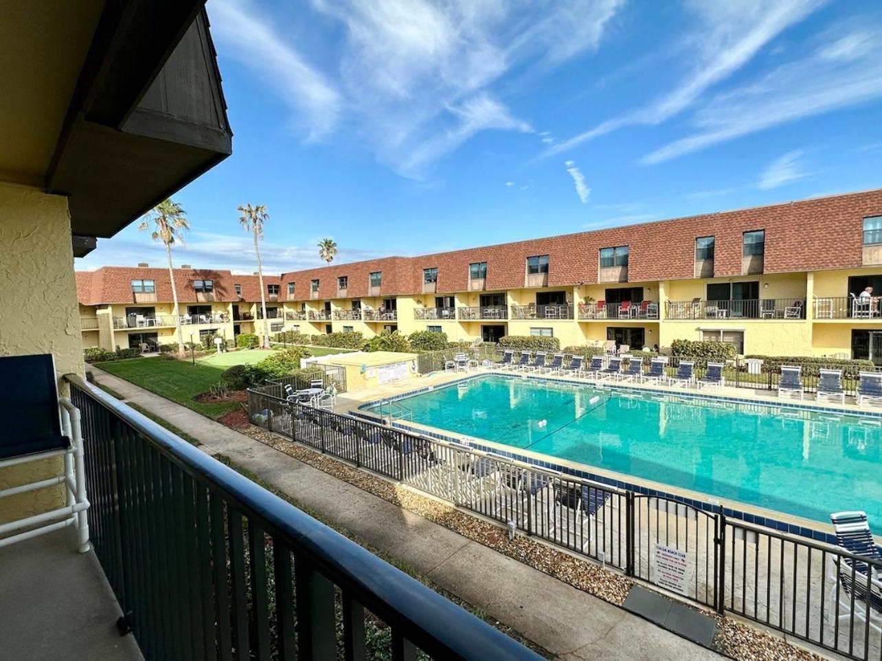 Pier Pressure Beachfront Wpool Apartment
