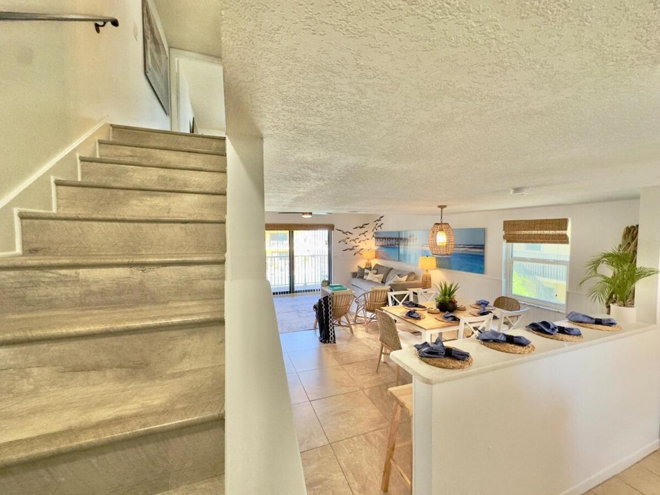 Apartment Pier Pressure Beachfront Wpool Cocoa Beach