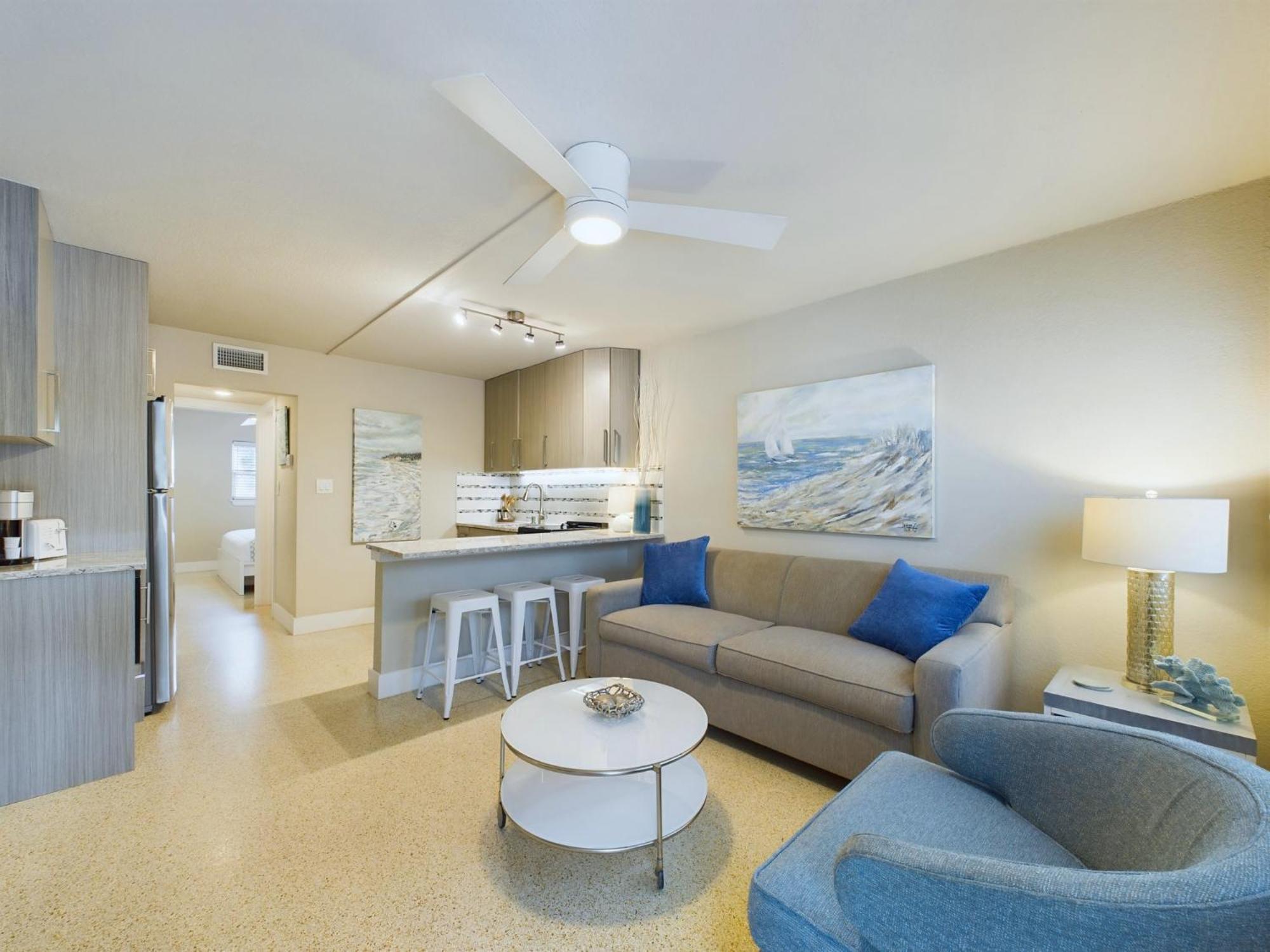 Boutique Vacation Complex At Beach * Cocoa Beach