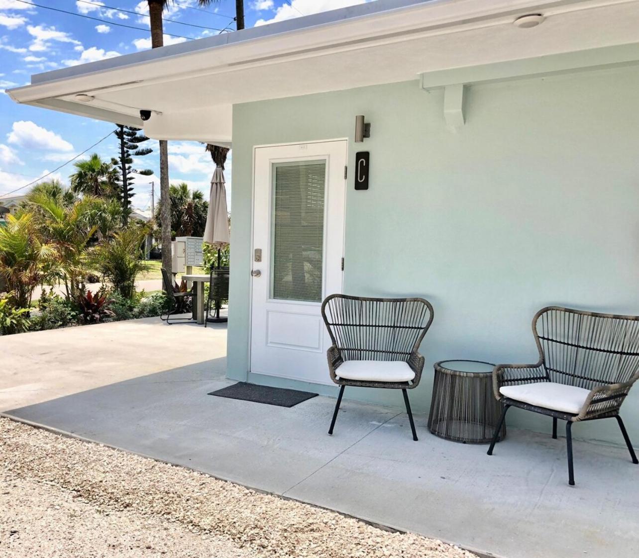 Boutique Vacation Complex At Beach Apartment Cocoa Beach