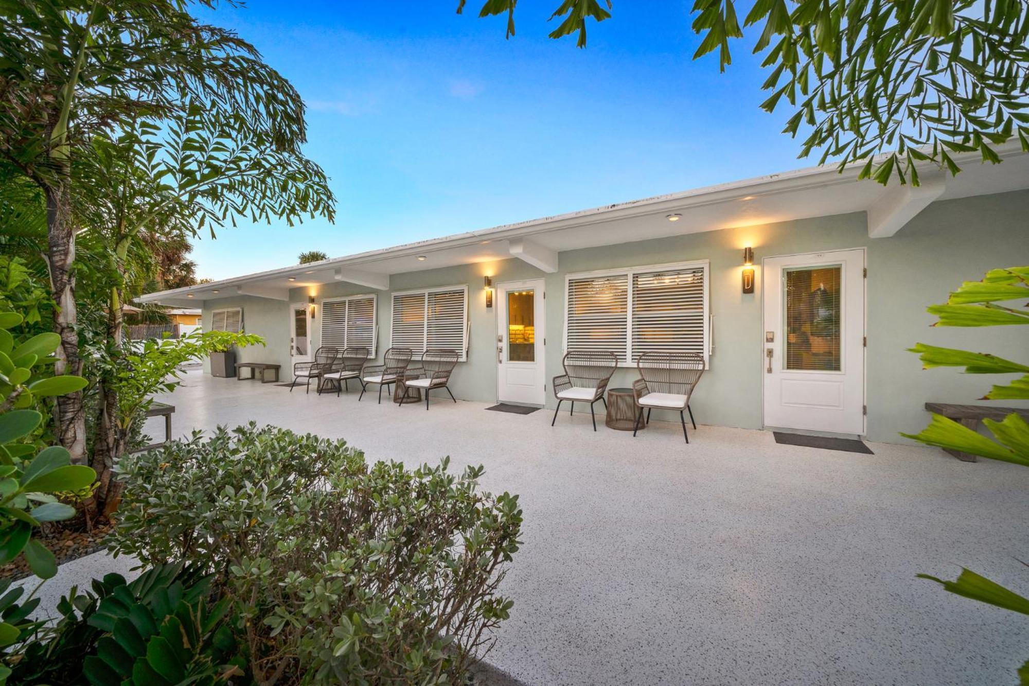Apartment Boutique Vacation Complex At Beach Cocoa Beach