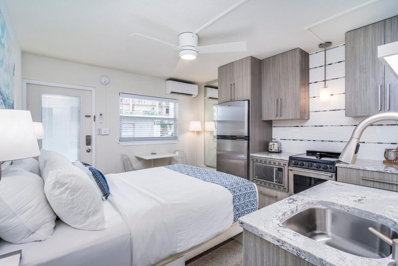 Boutique Vacation Complex At Beach *