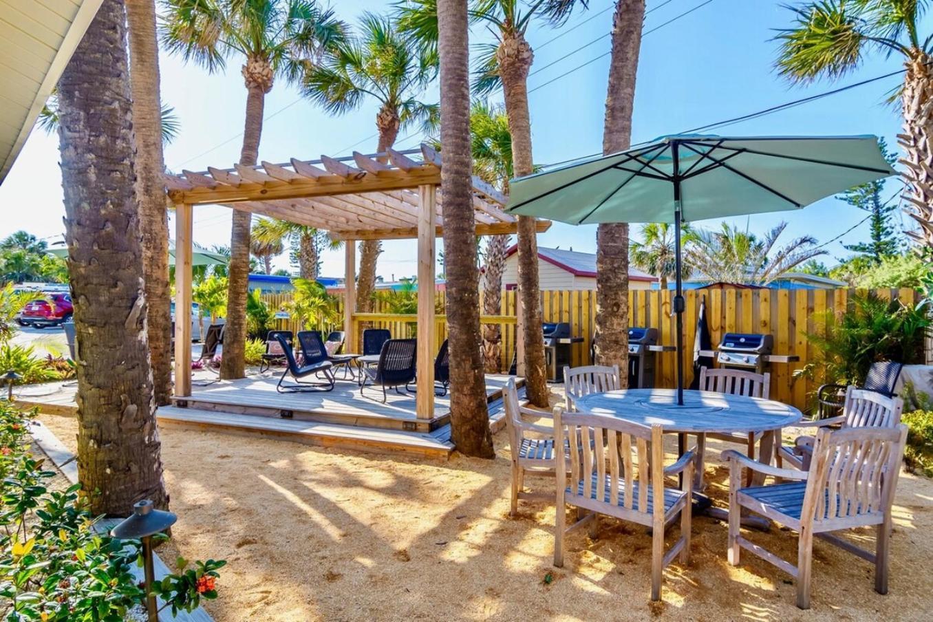 Boutique Vacation Complex At Beach Apartment