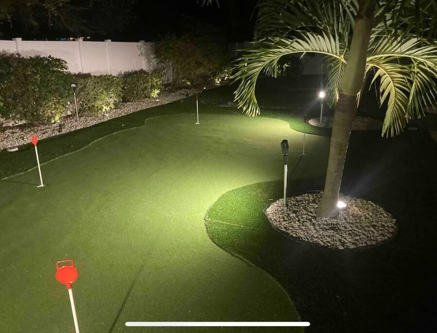 Coral Pool & & Golf