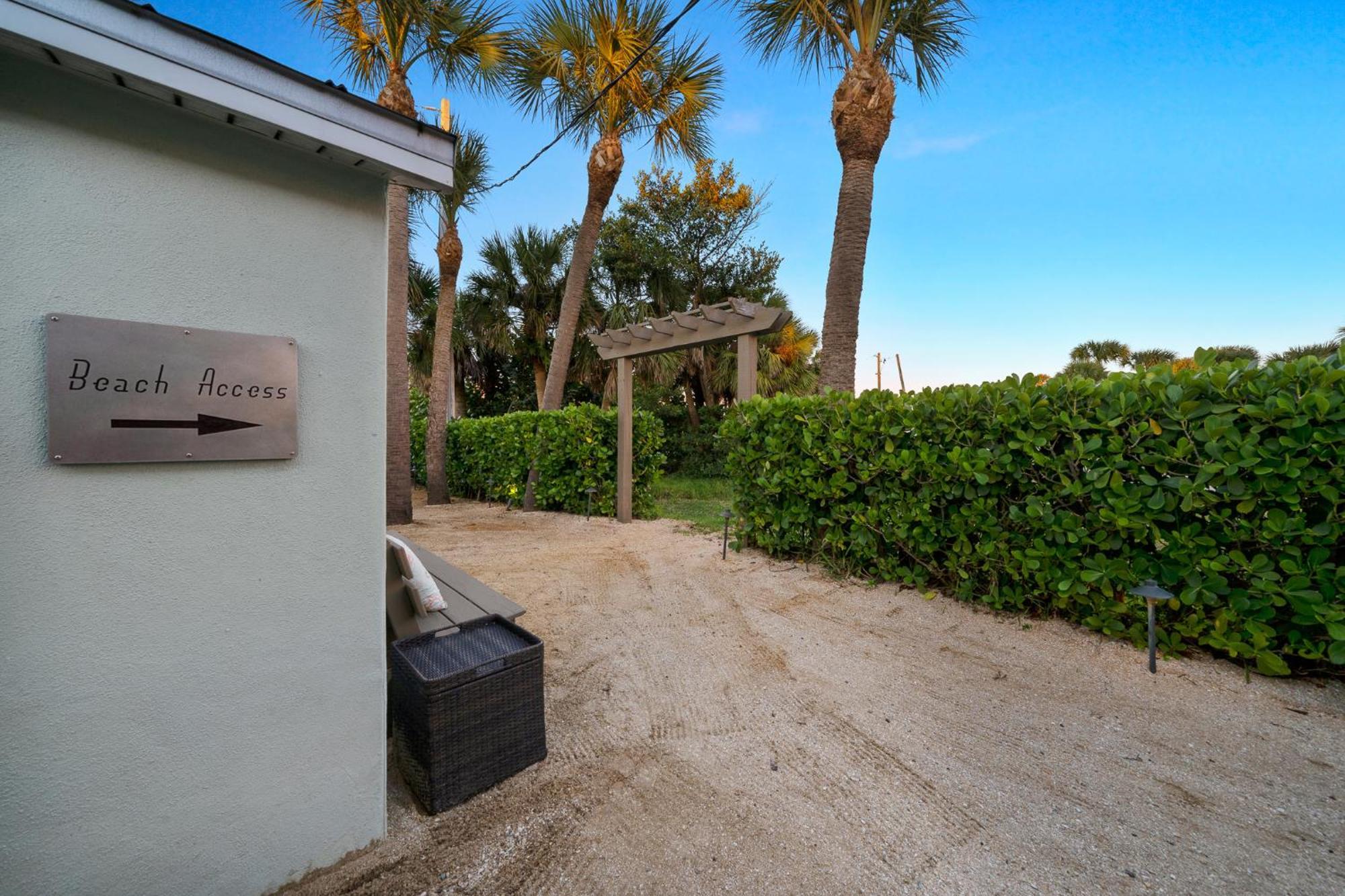 Boutique Vacation Complex At Beach Apartment