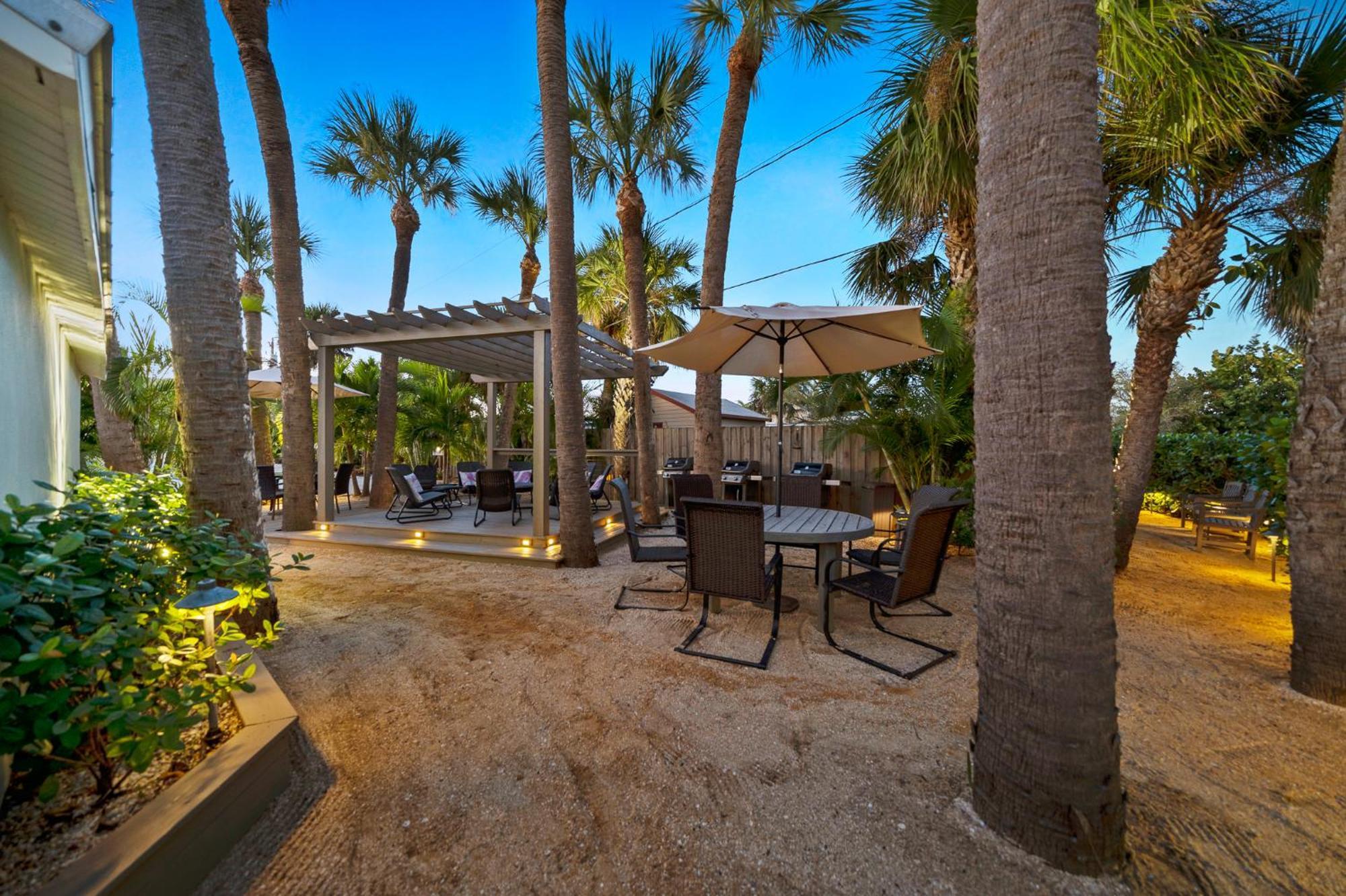 Boutique Vacation Complex At Beach * Cocoa Beach
