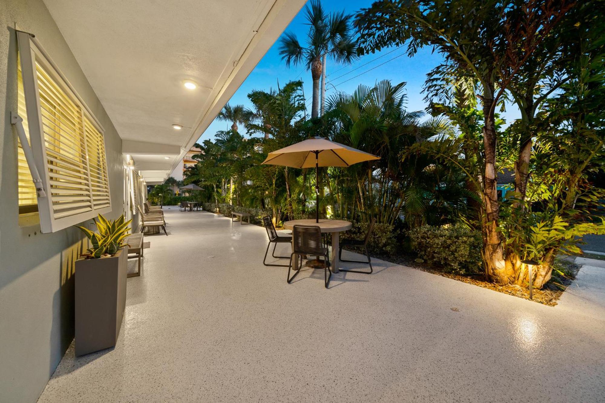 Boutique Vacation Complex At Beach