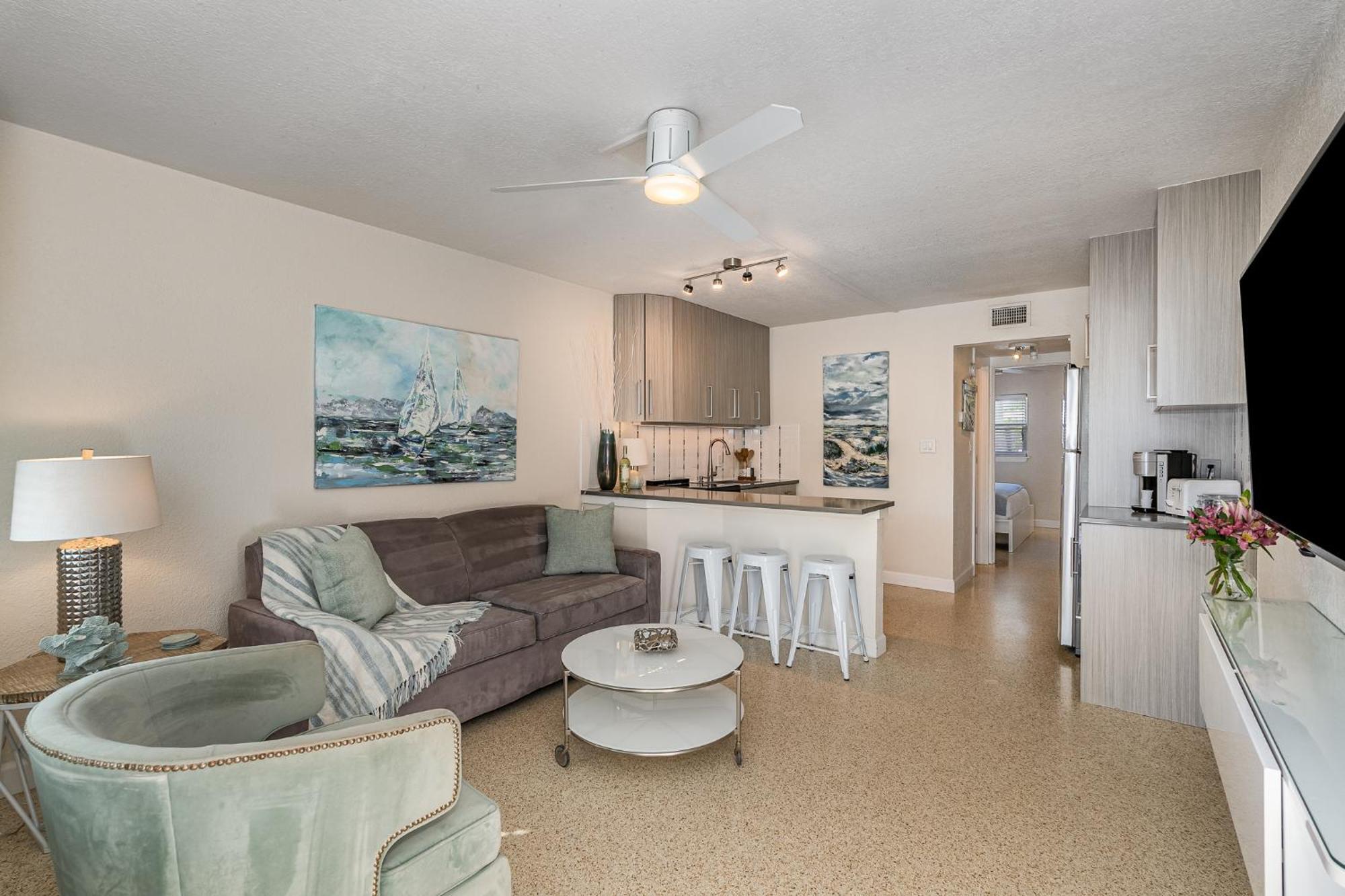 Boutique Vacation Complex At Beach Apartment Cocoa Beach