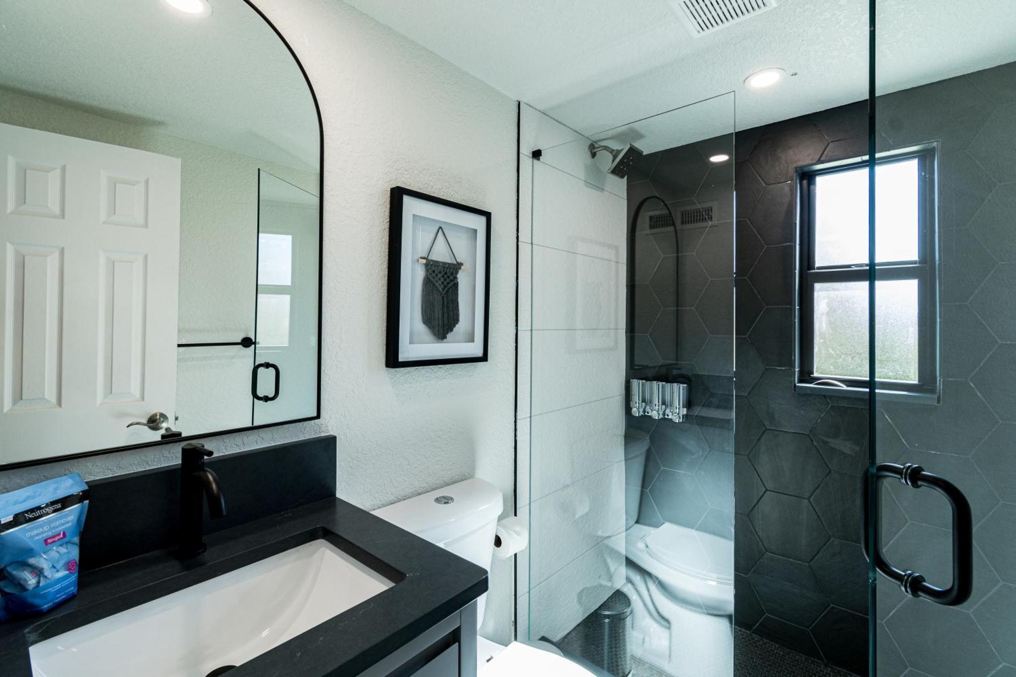400 South Aparthotel