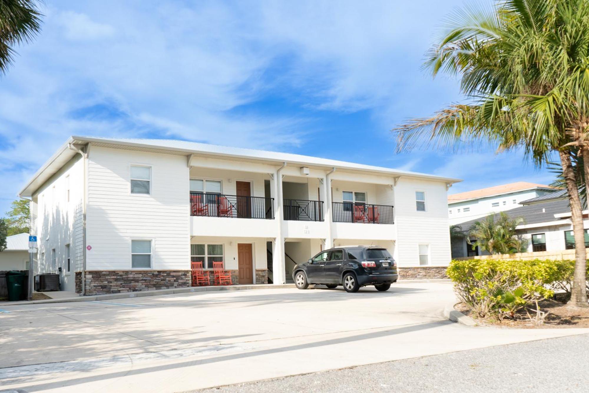 Aparthotel Sole #1-2 Min To Beach-patio & Courtyard *