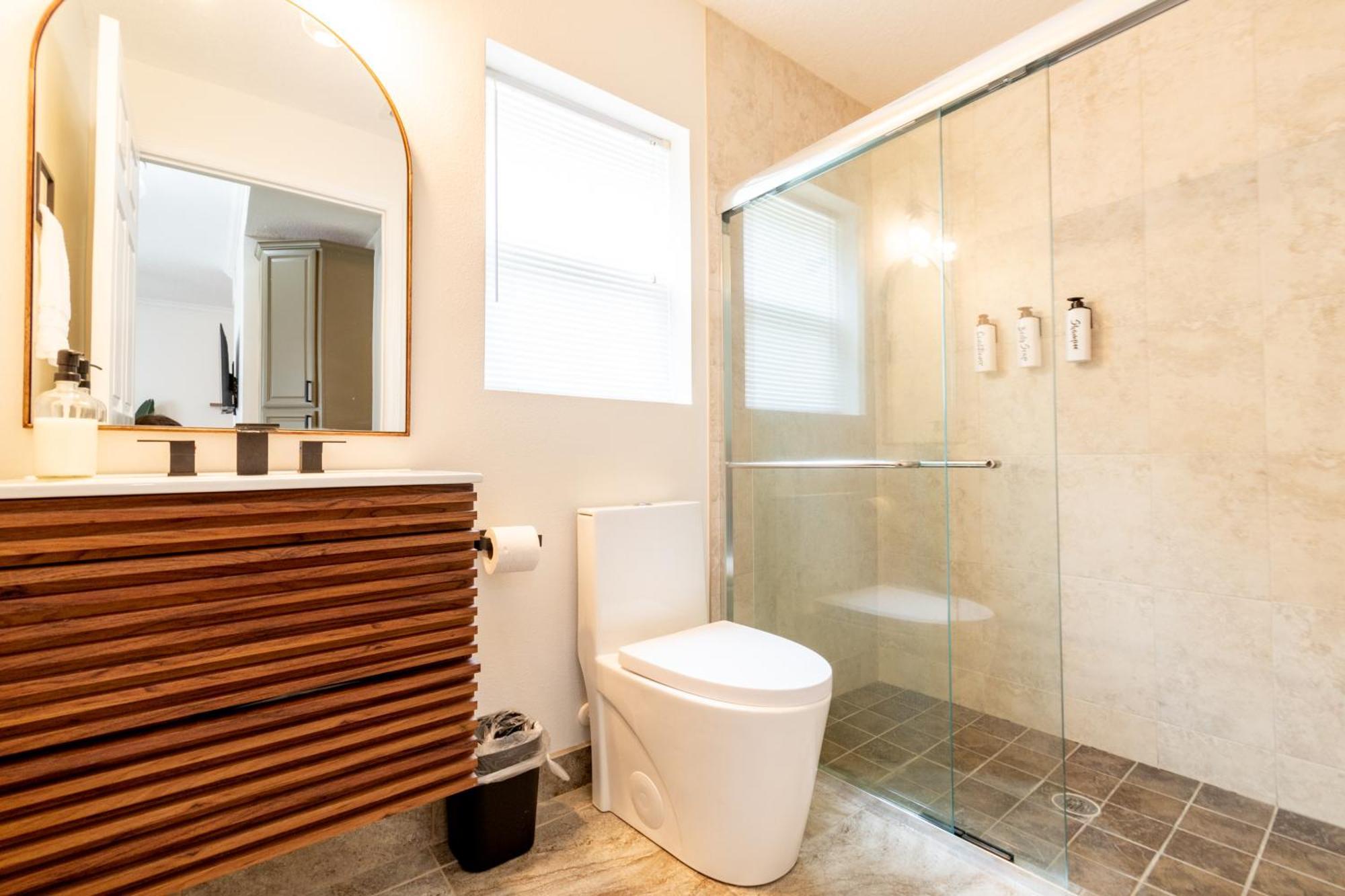 Sole #1-2 Min To Beach-patio & Courtyard *
