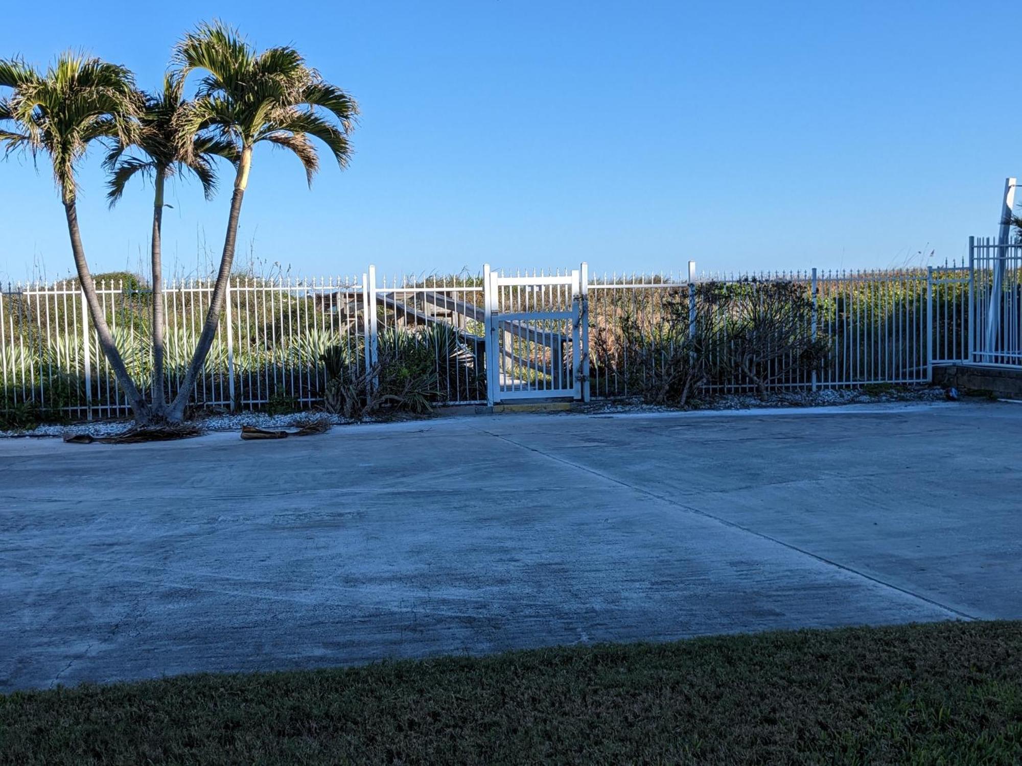 Apartment Ocean Front By Cocoa Pier
