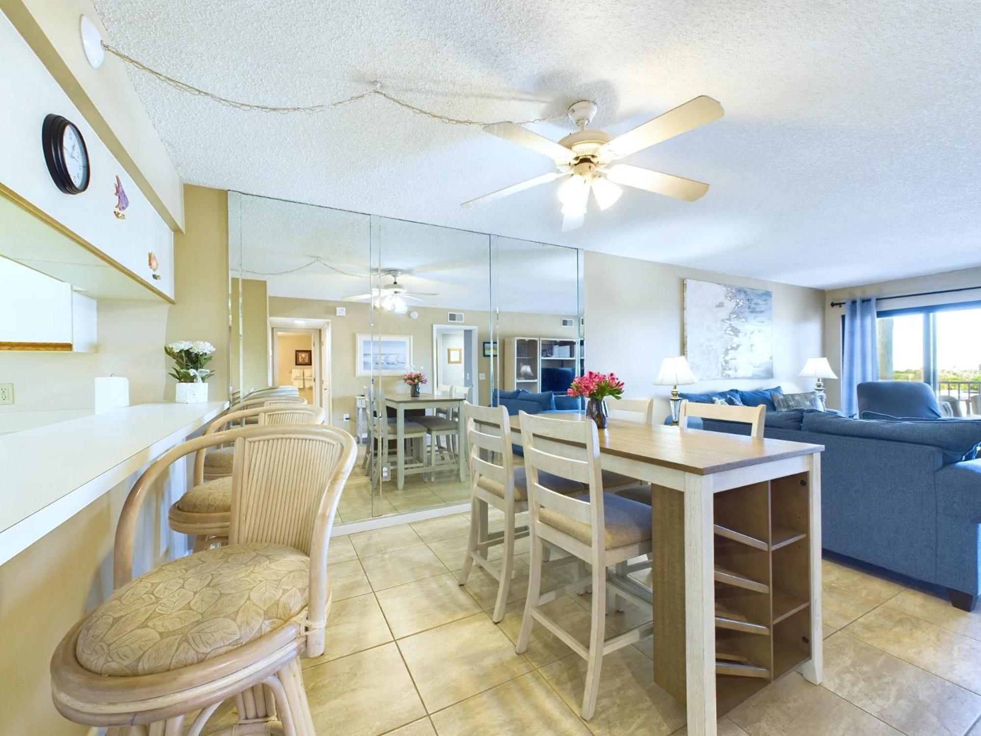 Sandcastles 2br2ba Cocoa Ocean Views! Holiday home Cocoa Beach
