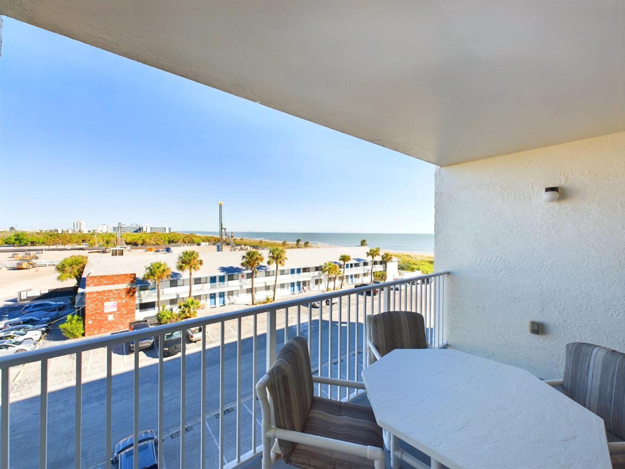 Holiday home Sandcastles 2br2ba Cocoa Ocean Views! *