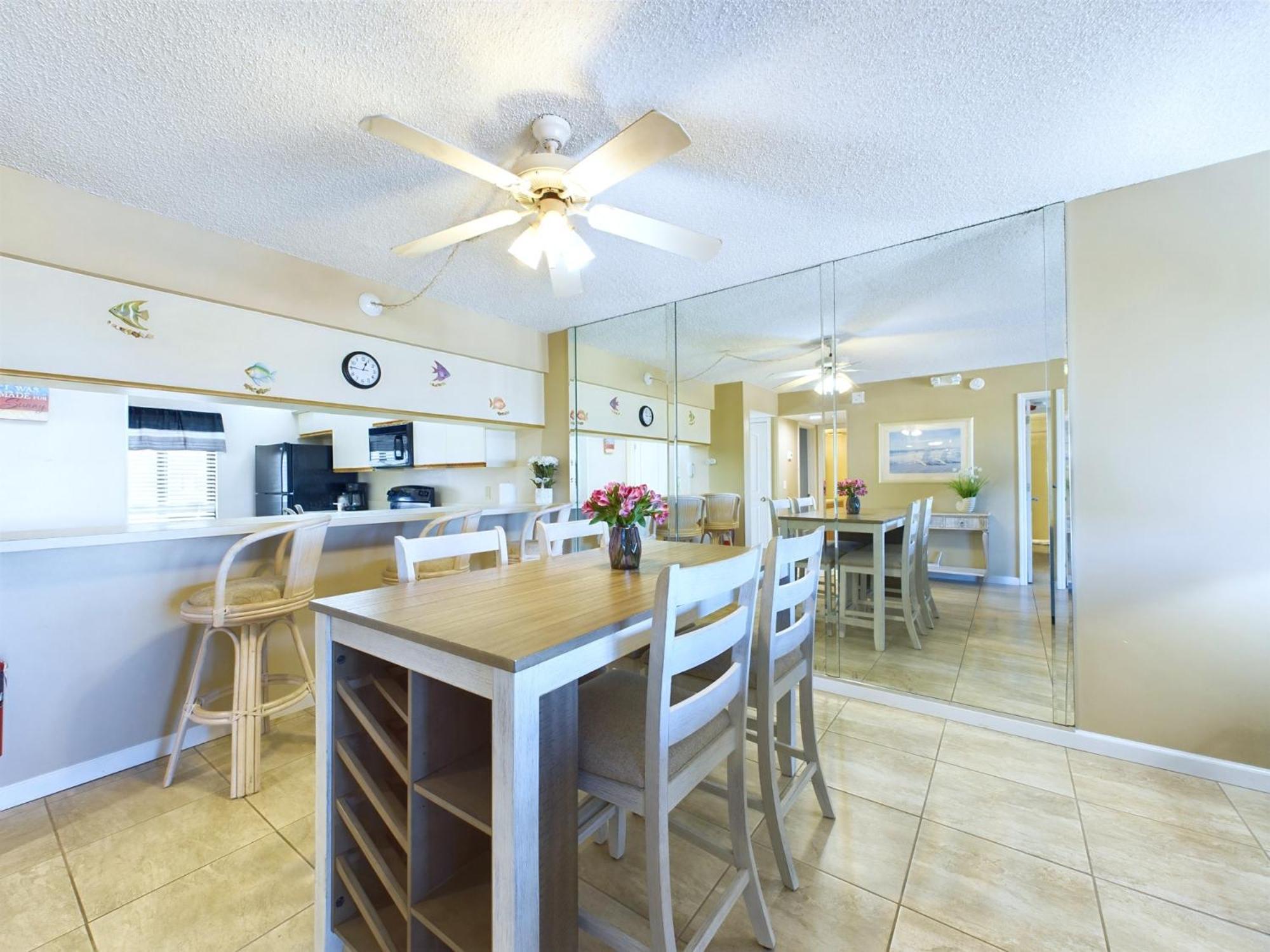 Sandcastles 2br2ba Cocoa Ocean Views! Holiday home *