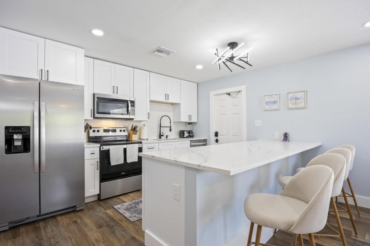 The Shark Tank Cocoa - Coastal Modern, Downtown, 5-min Walk To Beach, Shops & Bars * Cocoa Beach