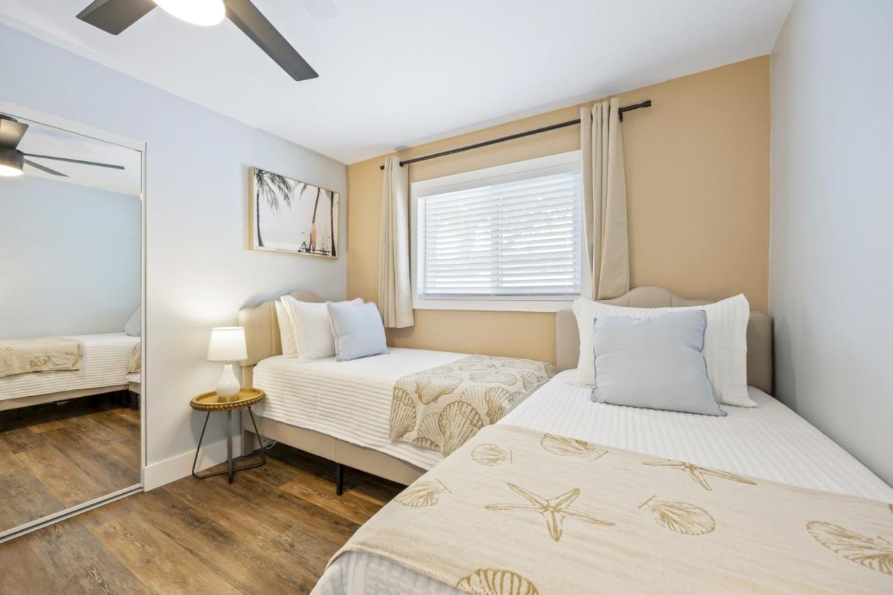 The Shark Tank Cocoa - Coastal Modern, Downtown, 5-min Walk To Beach, Shops & Bars *