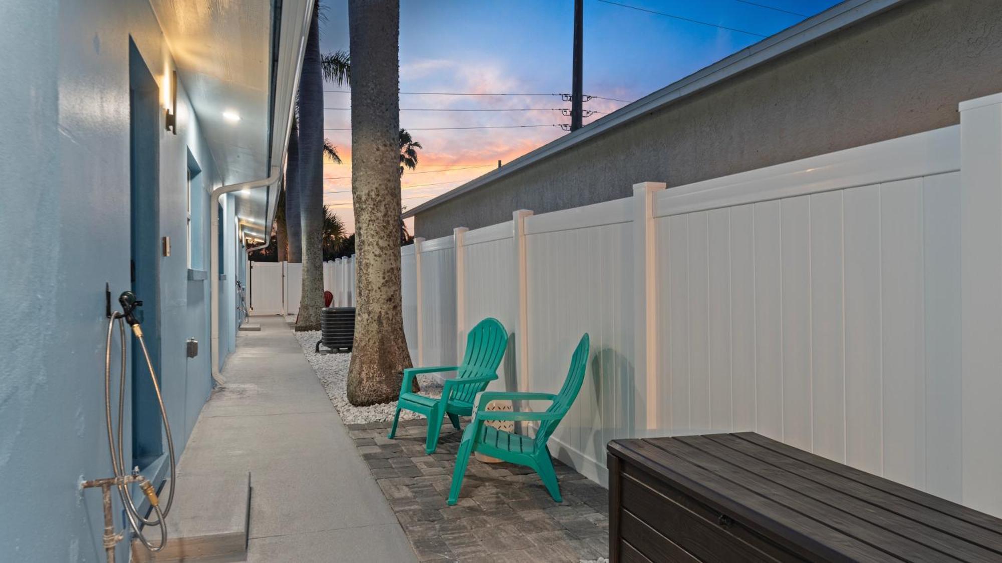 Apartment The Shark Tank Cocoa - Coastal Modern, Downtown, 5-min Walk To Beach, Shops & Bars Cocoa Beach