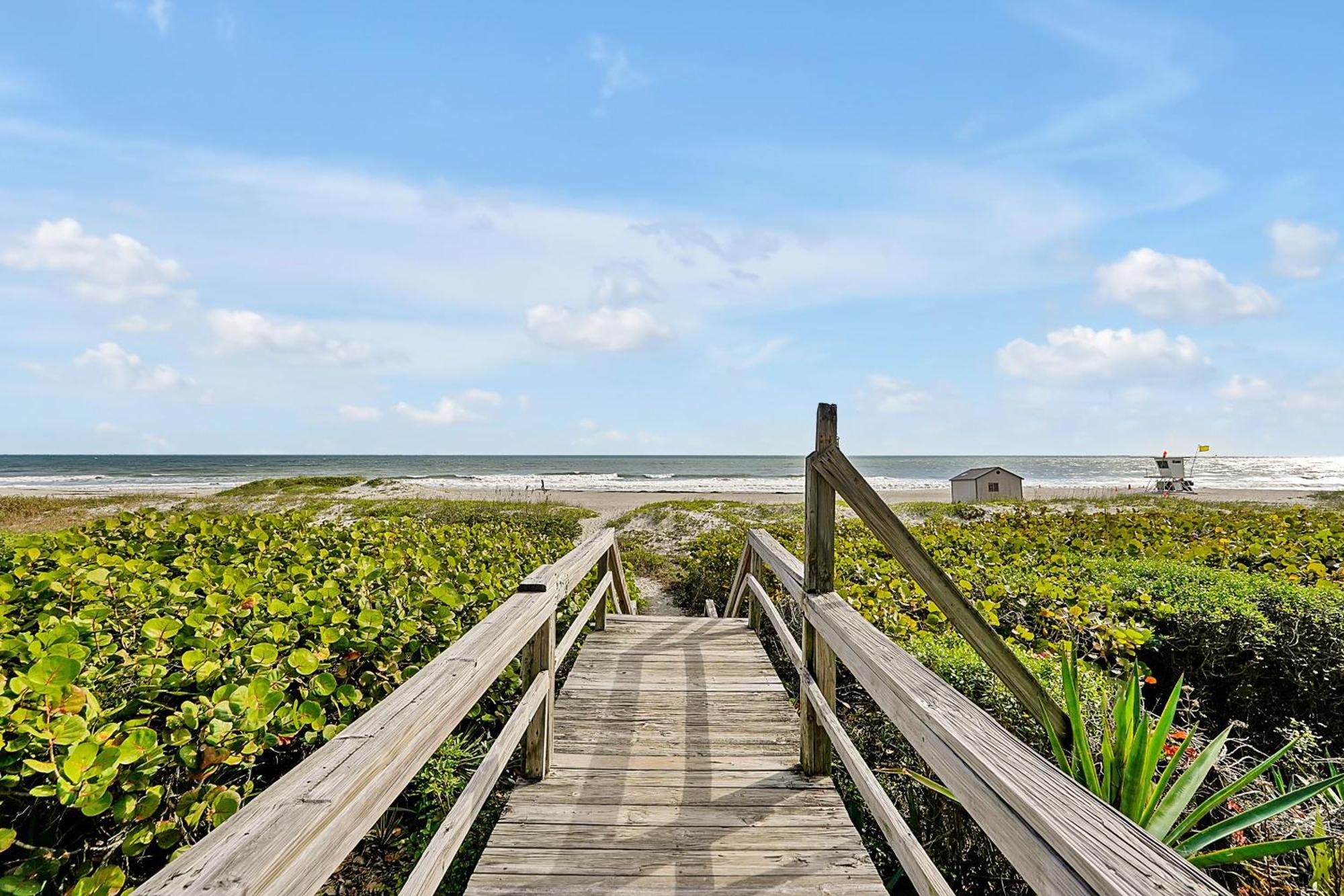 Direct Oceanfront With Amazing Views Near Cocoa Apartment Cocoa Beach
