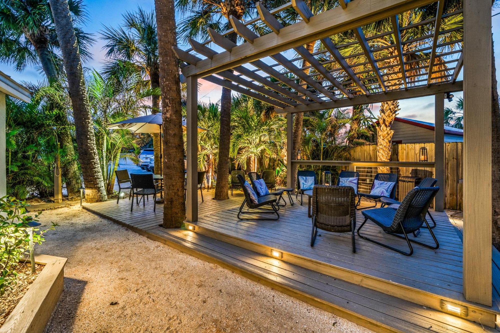 Wonderful Place Wprivate Patio Next To The Apartment *
