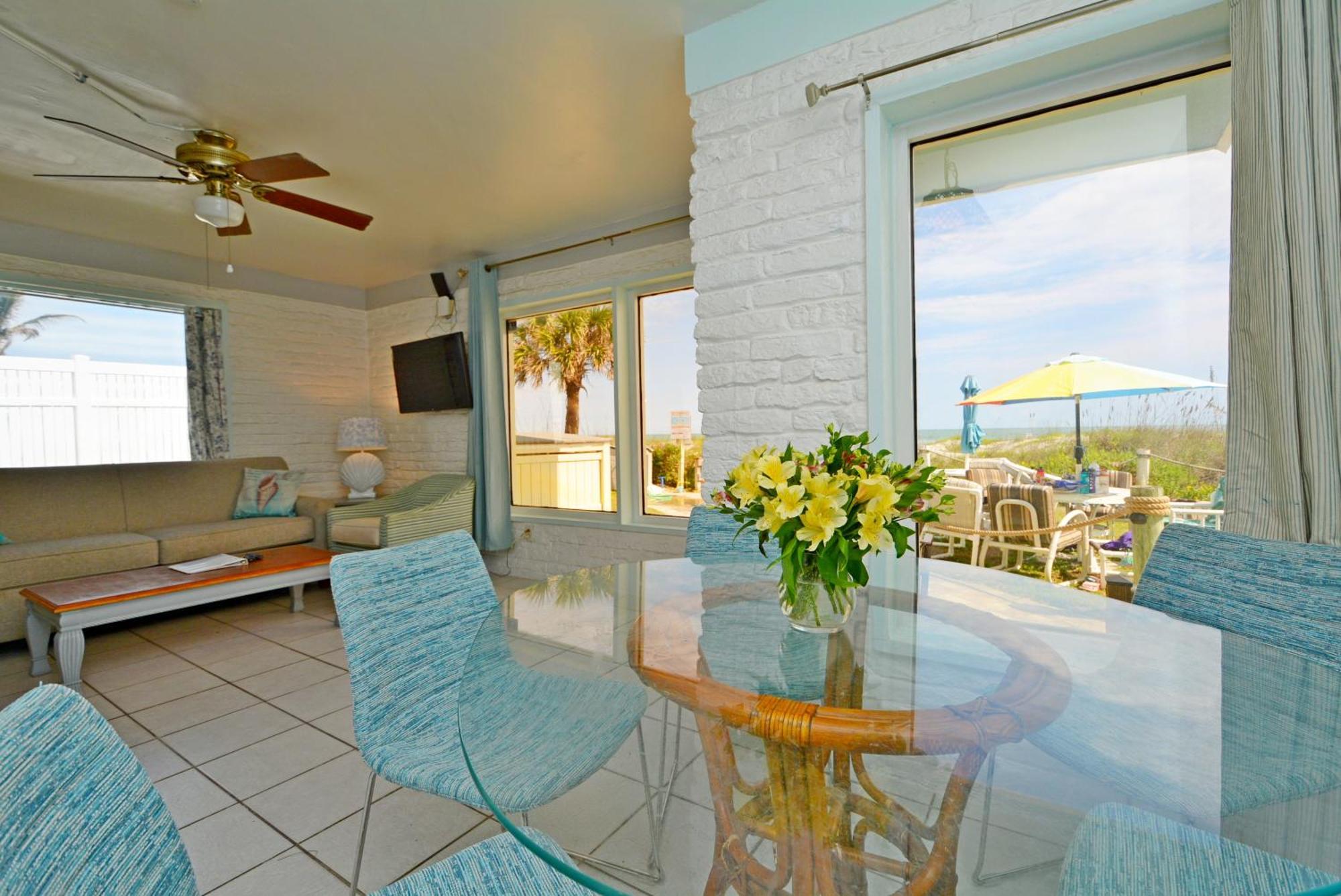 Holiday home Unit 120 Direct Oceanfront With Heated Pool Cocoa Beach