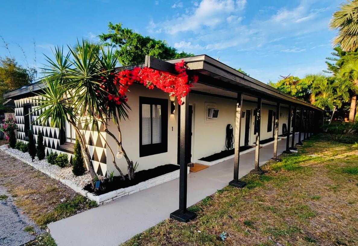 Apartment By The Sea 3