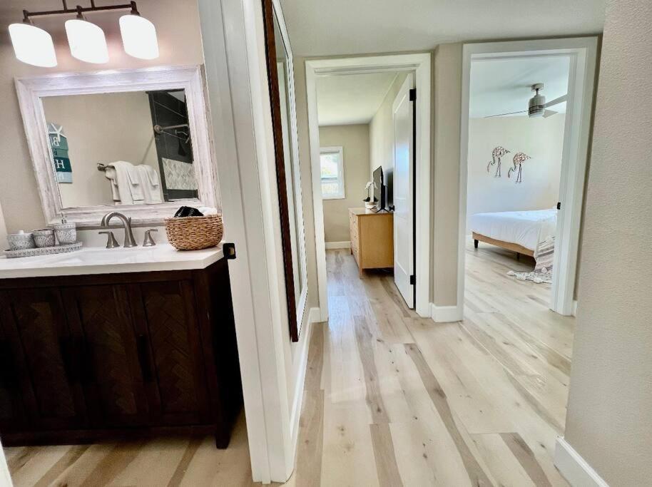 Sea La Vie - Town Charm+newly Renovated Holiday home Cocoa Beach