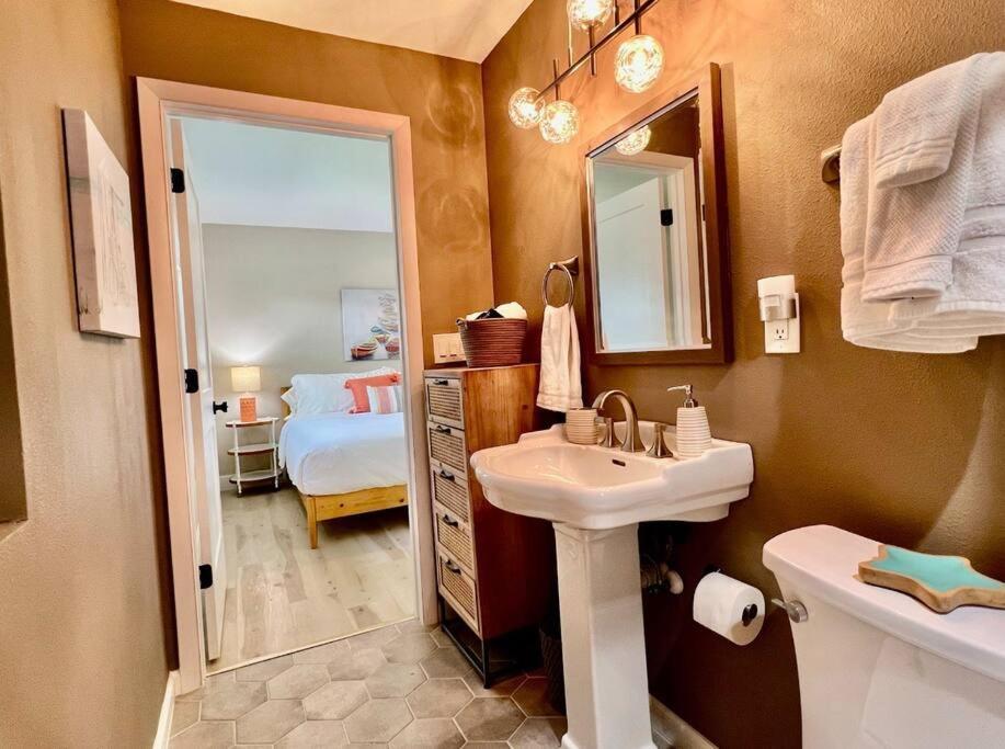 Holiday home Sea La Vie - Town Charm+newly Renovated Cocoa Beach