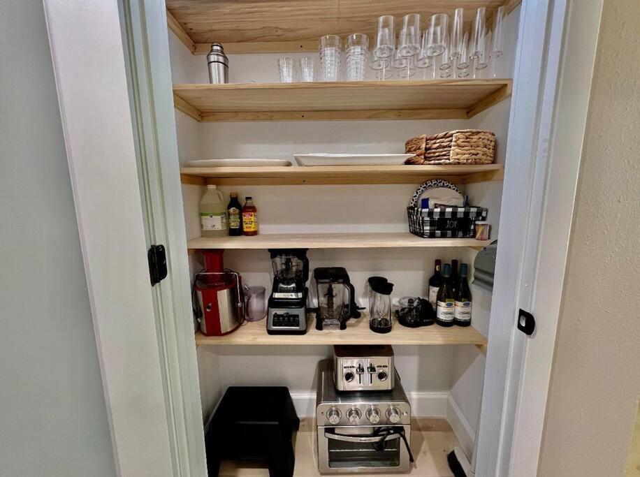 Sea La Vie - Town Charm+newly Renovated