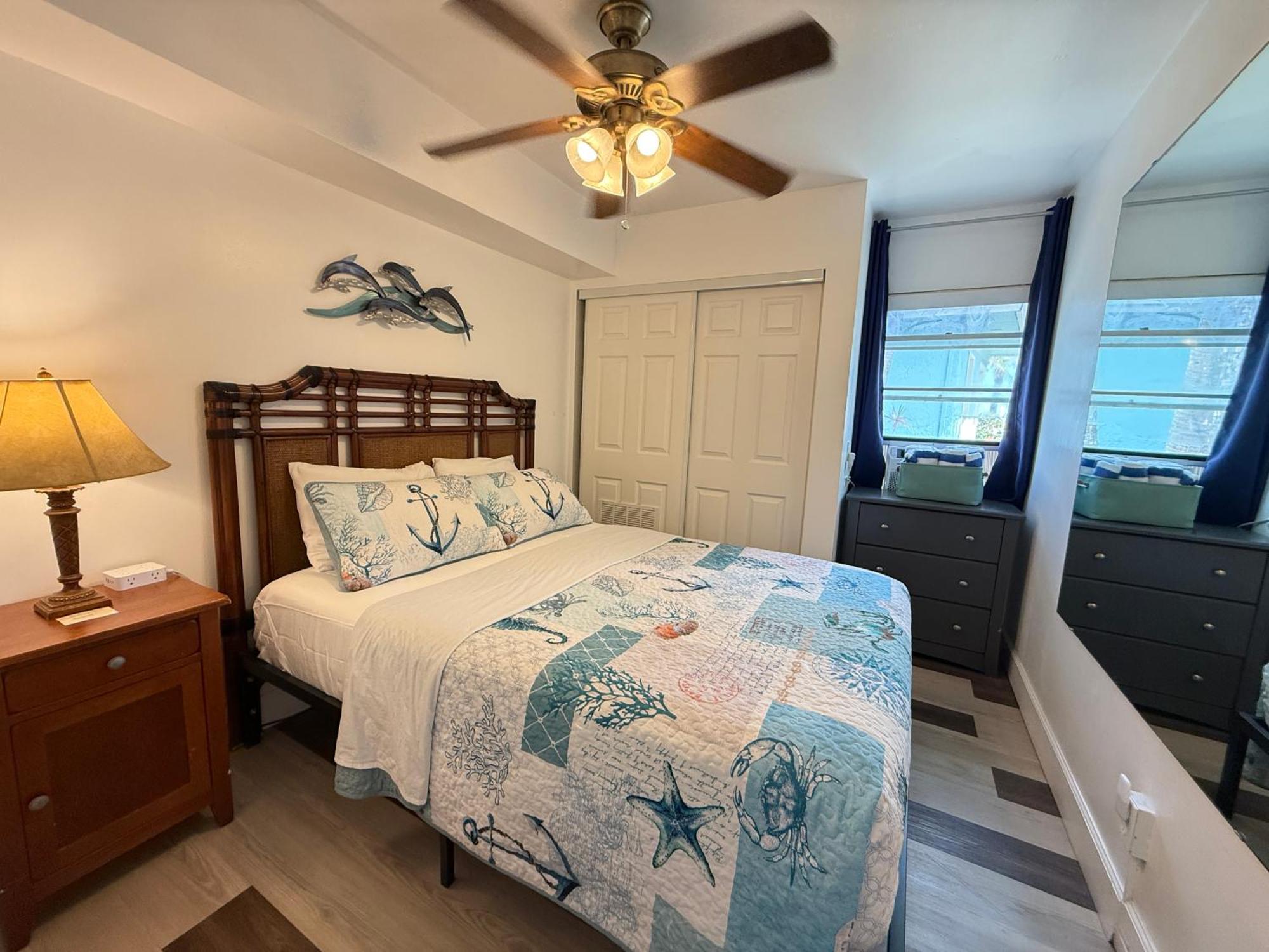 Unit 102 - 1br Unit Wheated Pool And Hot Tub Apartment *