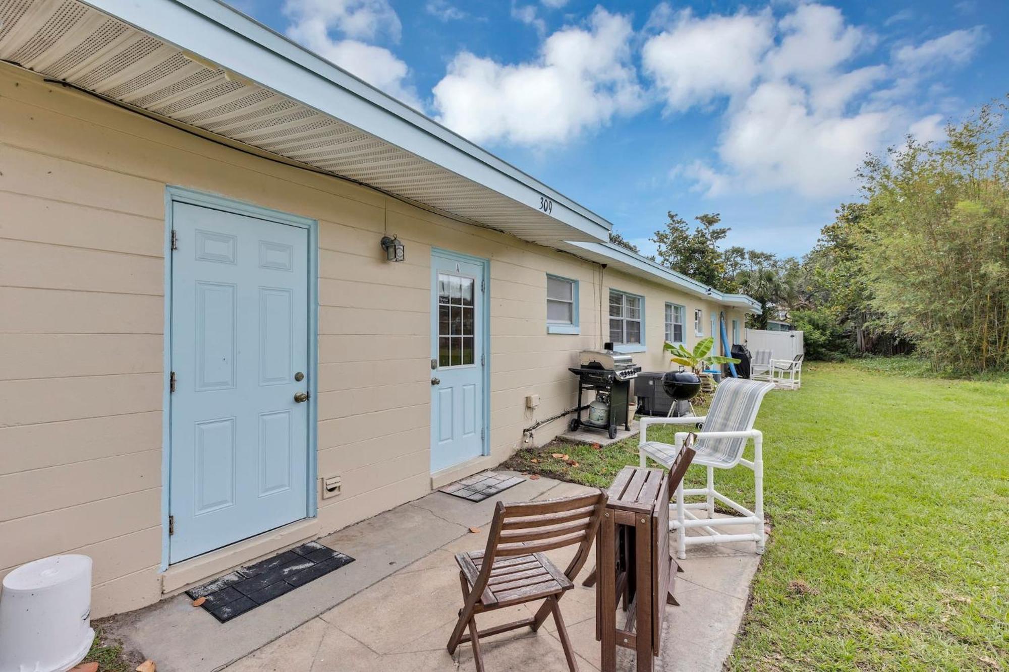 Holiday home Cozy Coastal Retreat With Porch, Steps To Cocoa Beach
