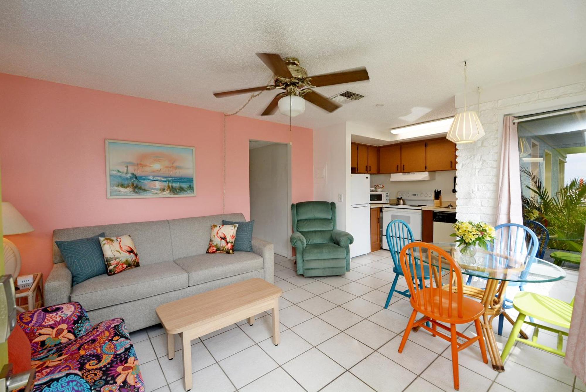 Unit 112 Courtyard In Oceanfront Complex