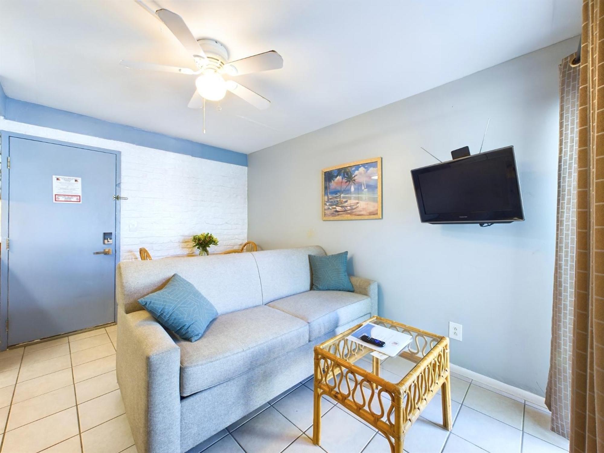 Apartment Unit 104 - 1br Unit Wheated Pool And Hot Tub *
