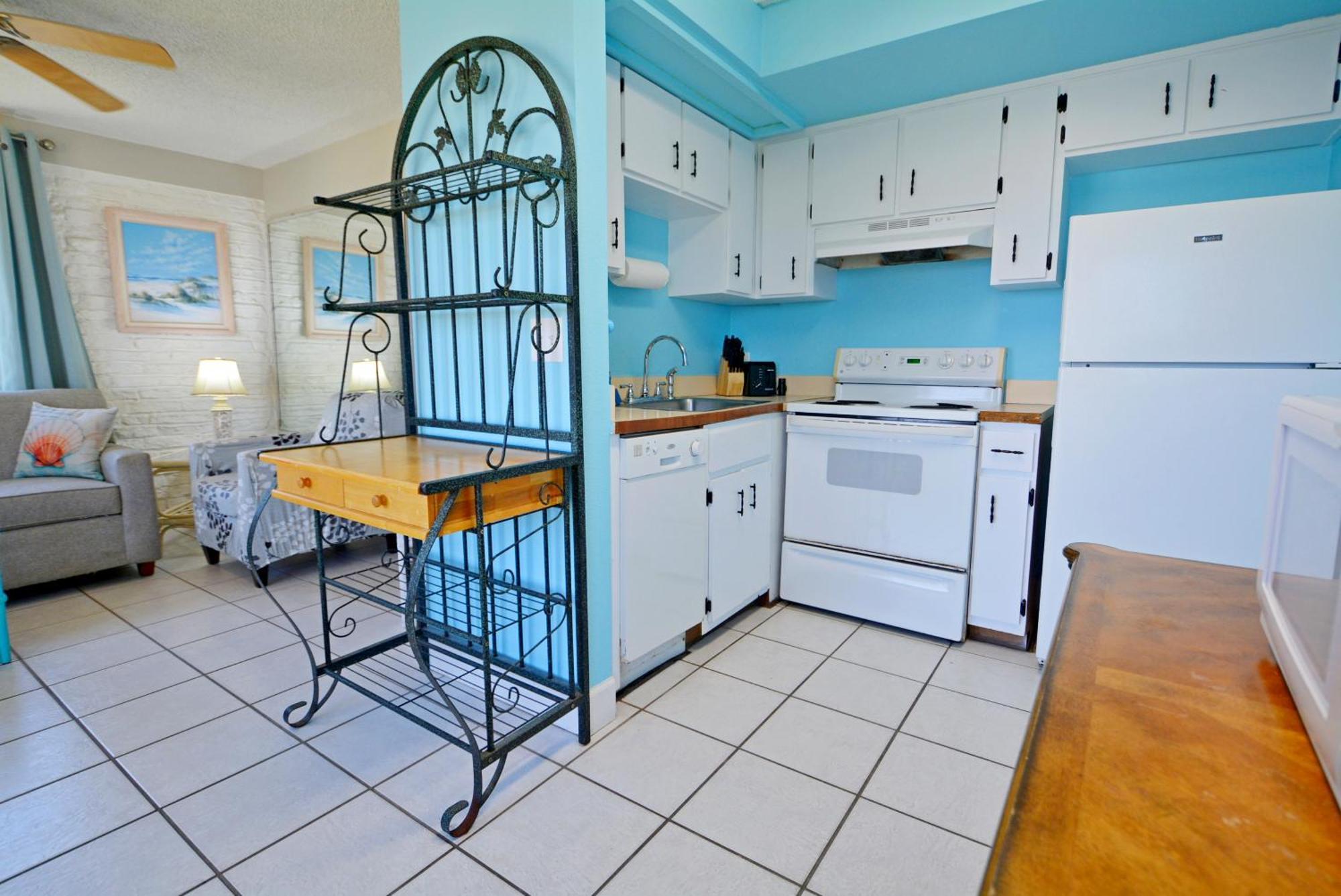 Unit 119 Direct Oceanfront Views 2br Heated Pool *