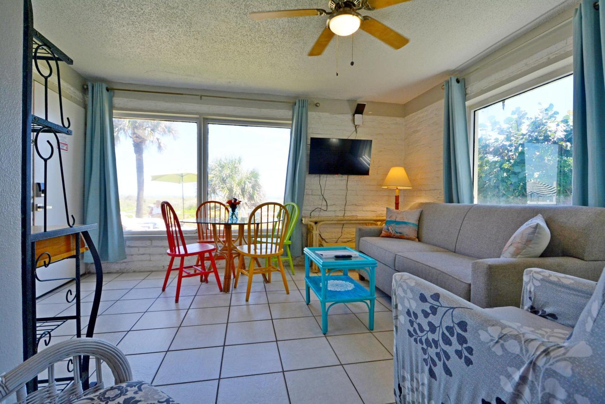 Unit 119 Direct Oceanfront Views 2br Heated Pool