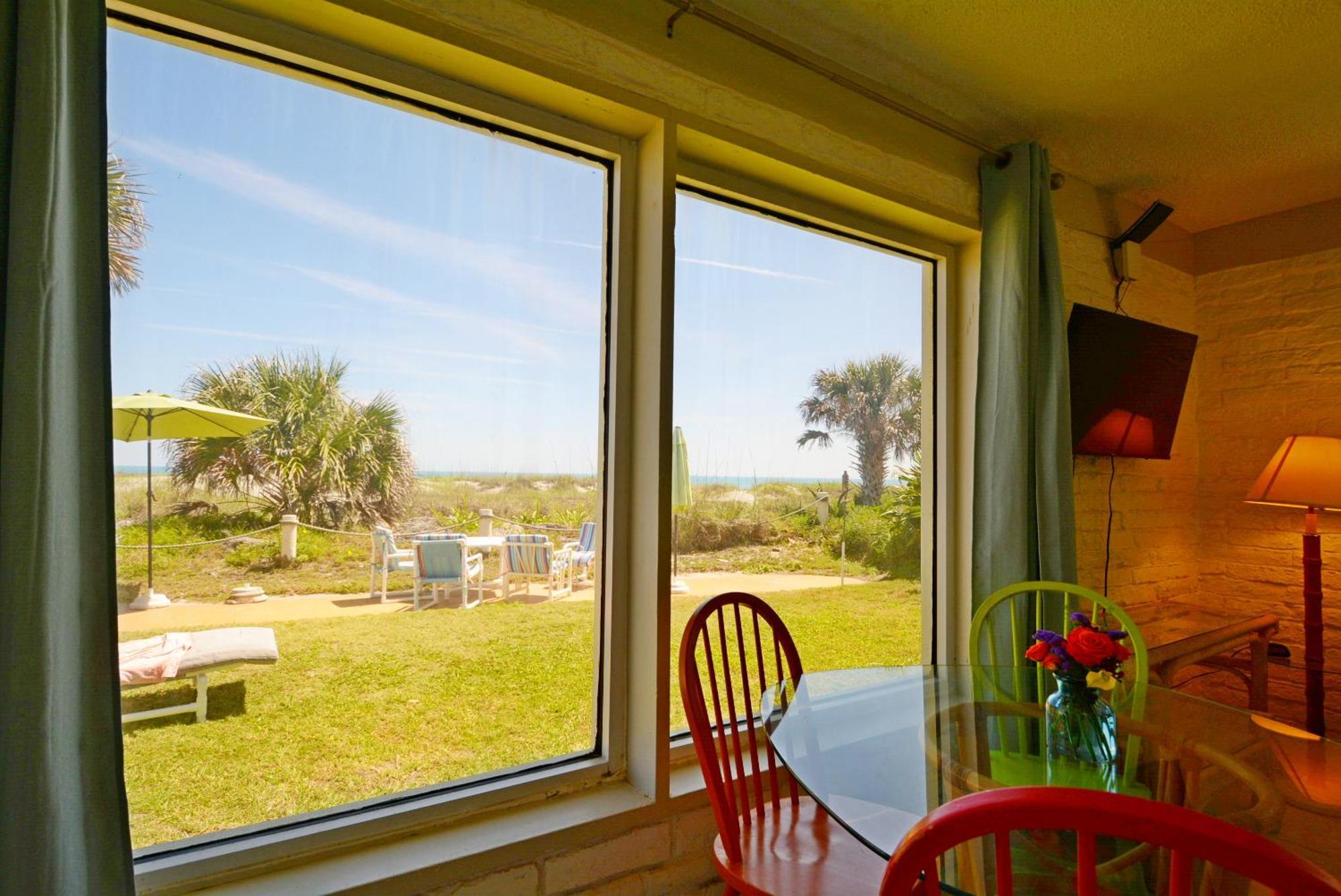 Unit 119 Direct Oceanfront Views 2br Heated Pool Cocoa Beach